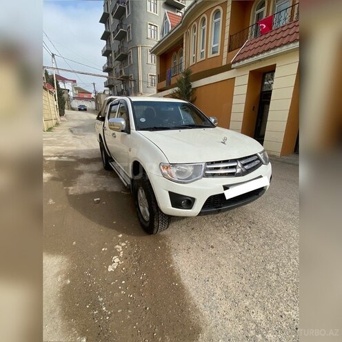 Mitsubishi L200 2014, 154,581 km - 0.3 l - Bakı