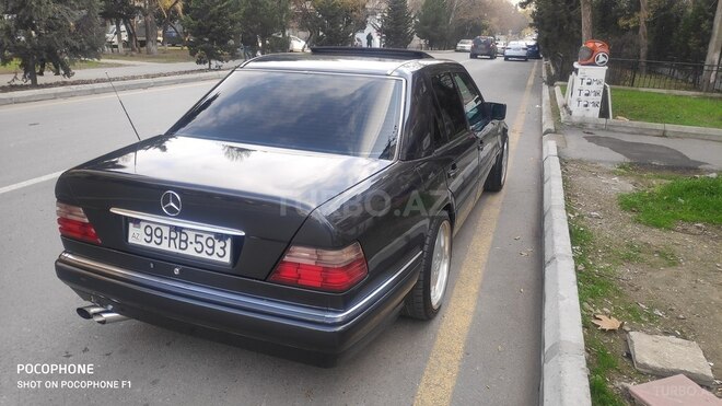 Mercedes E 220 1995, 270,000 km - 2.2 l - Bakı