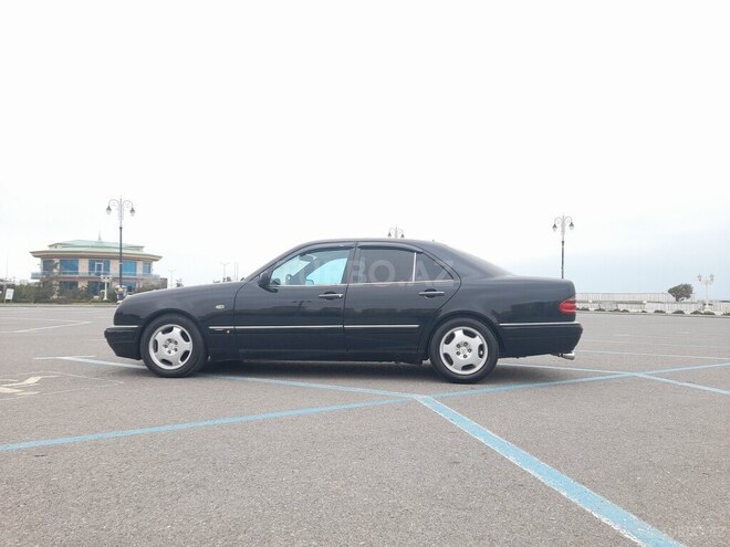 Mercedes E 280 1998, 220,000 km - 2.8 l - Sumqayıt