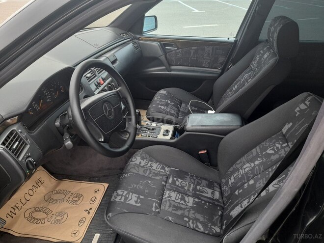 Mercedes E 280 1998, 220,000 km - 2.8 l - Sumqayıt