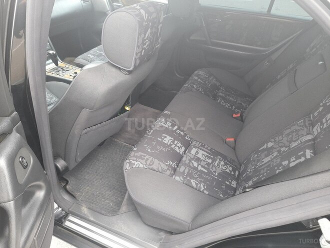 Mercedes E 280 1998, 220,000 km - 2.8 l - Sumqayıt