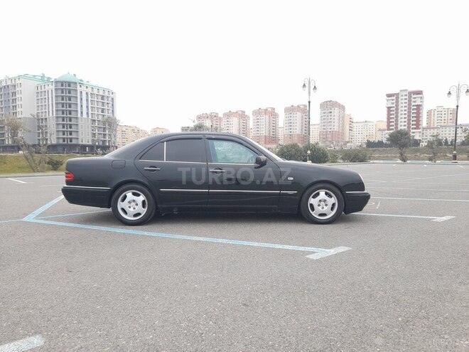 Mercedes E 280 1998, 220,000 km - 2.8 l - Sumqayıt