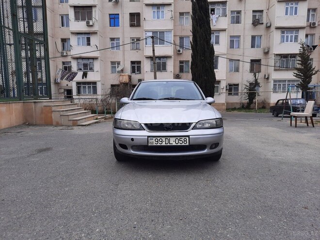 Opel Vectra 1999, 330,000 km - 1.6 l - Bakı