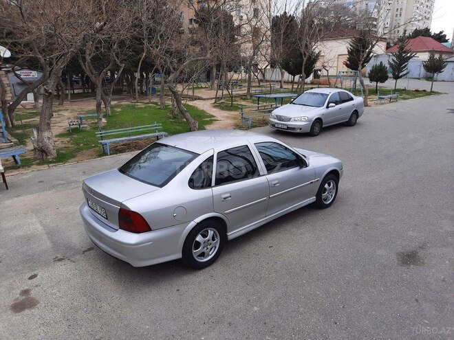 Opel Vectra 1999, 330,000 km - 1.6 l - Bakı