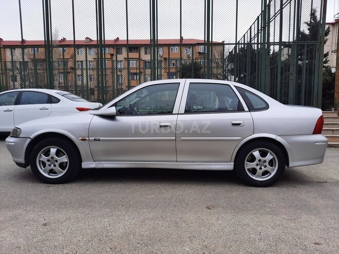 Opel Vectra 1999, 330,000 km - 1.6 l - Bakı