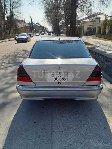 Mercedes C 240 1999, 200,000 km - 0.3 l - Şəki