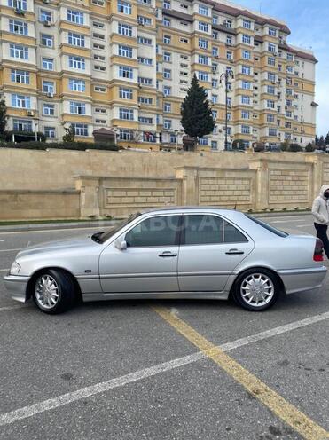 Mercedes C 240 1999, 200,000 km - 0.3 l - Şəki
