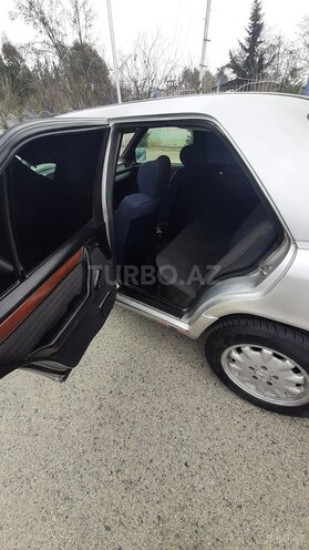 Mercedes E 250 1987, 415,656 km - 0.3 l - Sabirabad