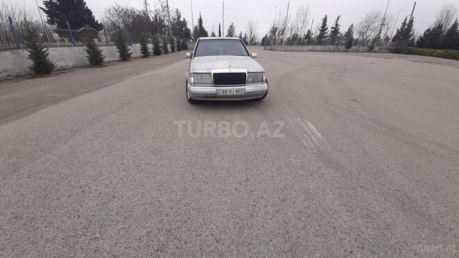 Mercedes E 250 1987, 415,656 km - 0.3 l - Sabirabad