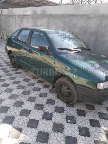 Volkswagen Polo 1995, 195,000 km - 1.4 l - Bərdə