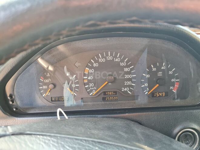 Mercedes C 200 1997, 260,000 km - 2.0 l - Bakı