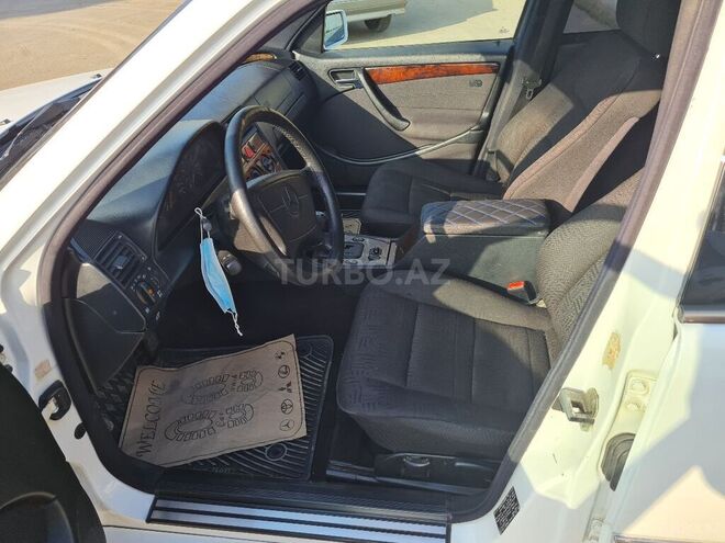 Mercedes C 200 1997, 260,000 km - 2.0 l - Bakı