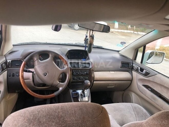 Mitsubishi Chariot 2001, 11,282 km - 2.4 l - Bakı