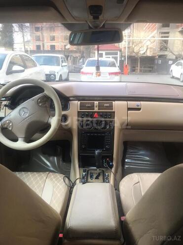 Mercedes E 280 2000, 332,000 km - 2.8 л - Bakı