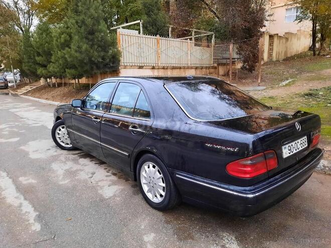 Mercedes E 280 2000, 332,000 km - 2.8 л - Bakı