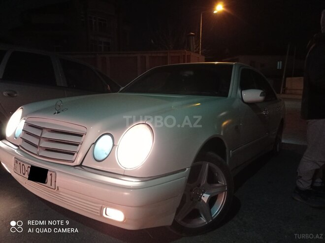 Mercedes E 320 1996, 319,800 km - 3.2 l - Bakı