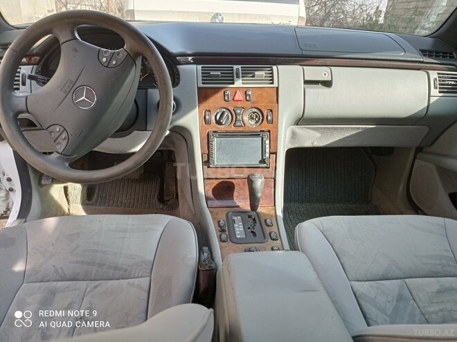 Mercedes E 320 1996, 319,800 km - 3.2 l - Bakı