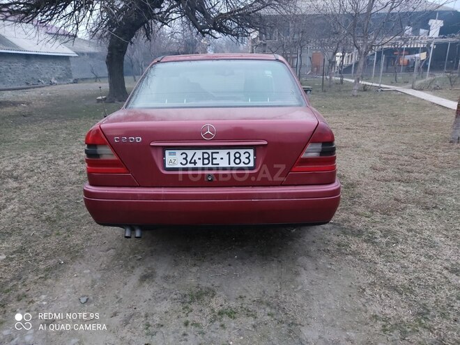 Mercedes C 200 1995, 210,598 km - 2.2 л - Qax