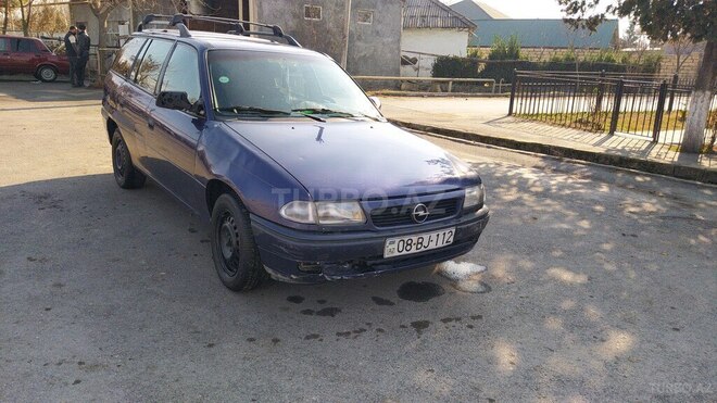 Opel Astra 1996, 310,010 km - 1.8 l - Qax