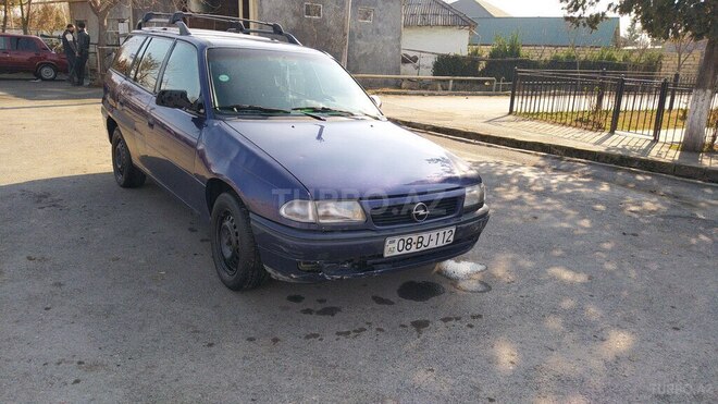 Opel Astra 1996, 310,010 km - 1.8 l - Qax