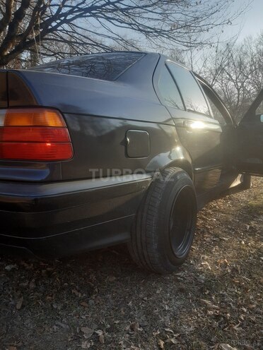 BMW 318 1992, 35,300 km - 0.4 l - Bakı