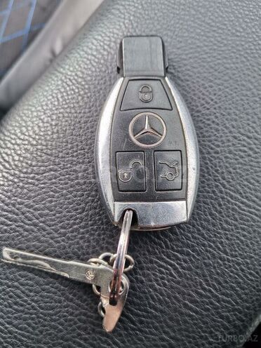 Mercedes E 240 2000, 302,000 km - 2.6 л - Sumqayıt