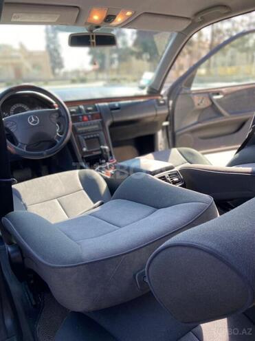 Mercedes E 240 2001, 174,000 km - 2.6 л - Goranboy