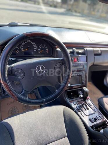 Mercedes E 240 2001, 174,000 km - 2.6 л - Goranboy