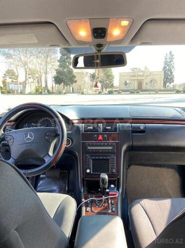 Mercedes E 240 2001, 174,000 km - 2.6 л - Goranboy