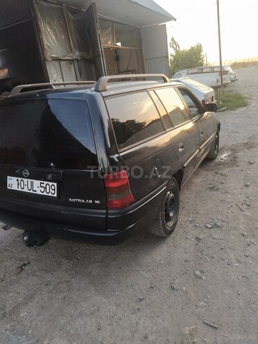Opel Astra 1995, 444,000 km - 1.6 л - Şəki