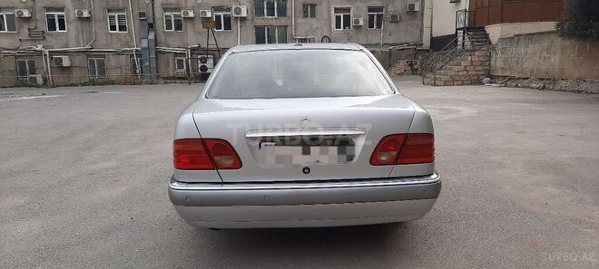 Mercedes E 280 1999, 236,340 km - 2.8 l - Bakı