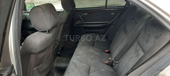 Mercedes E 280 1999, 236,340 km - 2.8 l - Bakı