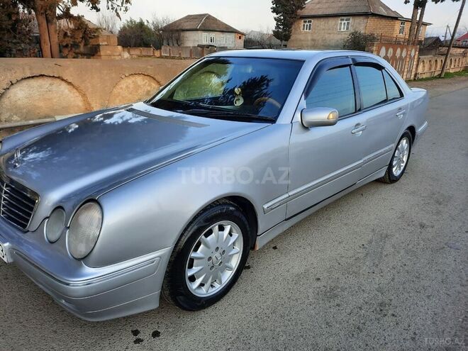 Mercedes E 220 2000, 495,850 km - 2.2 l - Bakı