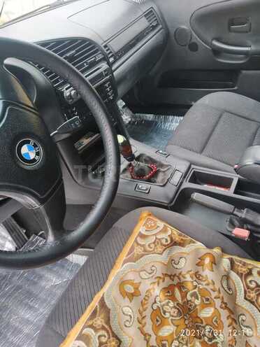 BMW 318 1996, 282,000 km - 1.8 l - İsmayıllı