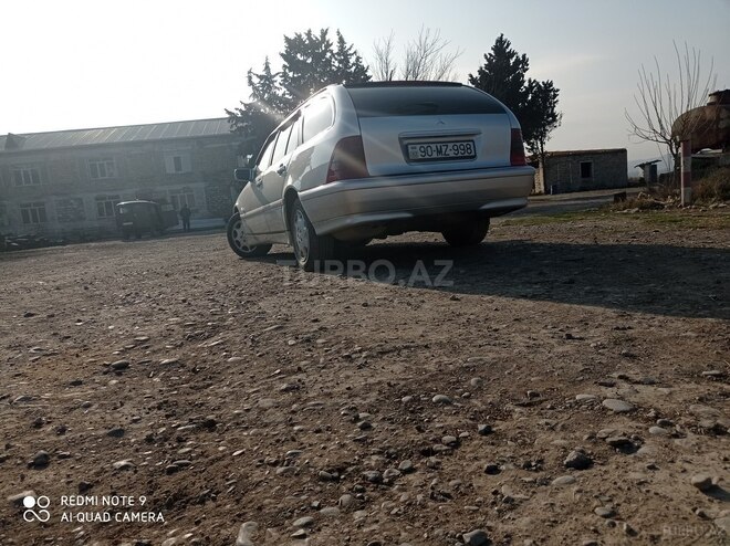 Mercedes C 220 2000, 578,272 km - 2.2 l - Füzuli