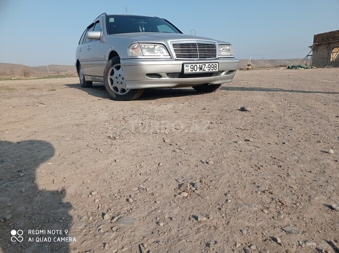 Mercedes C 220 2000, 578,272 km - 2.2 l - Füzuli