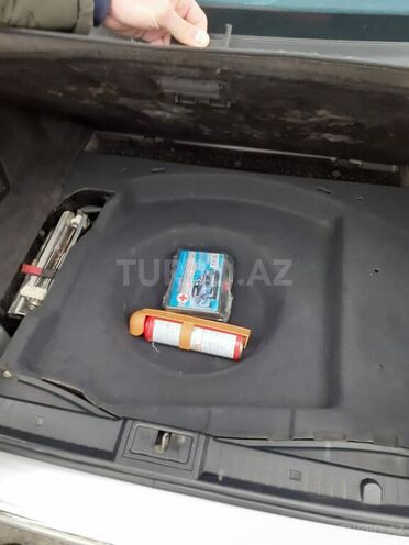 Mercedes E 320 2002, 300,000 km - 3.2 l - Bakı