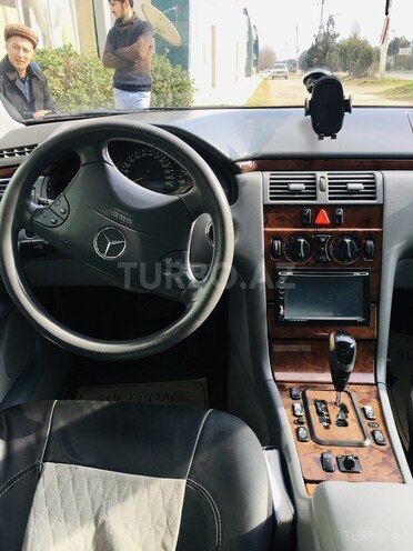 Mercedes E 200 2001, 366,344 km - 2.0 l - Masallı