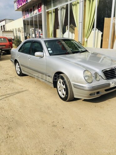 Mercedes E 200 2001, 366,344 km - 2.0 l - Masallı