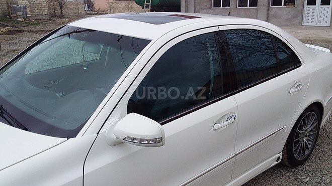 Mercedes E 320 2004, 305,000 km - 3.2 l - Salyan