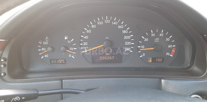 Mercedes E 240 1999, 330,000 km - 2.4 l - Bakı