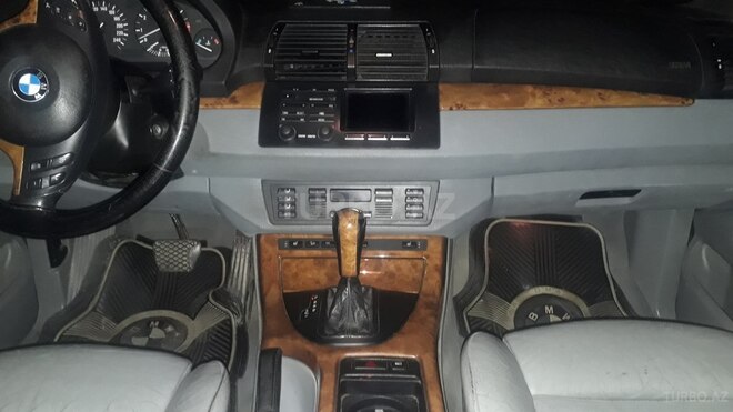 BMW X5 2001, 241,000 km - 4.4 l - Bakı