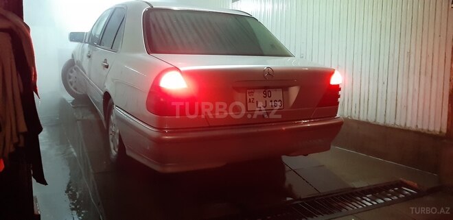 Mercedes C 240 1998, 335,000 km - 2.4 l - Salyan
