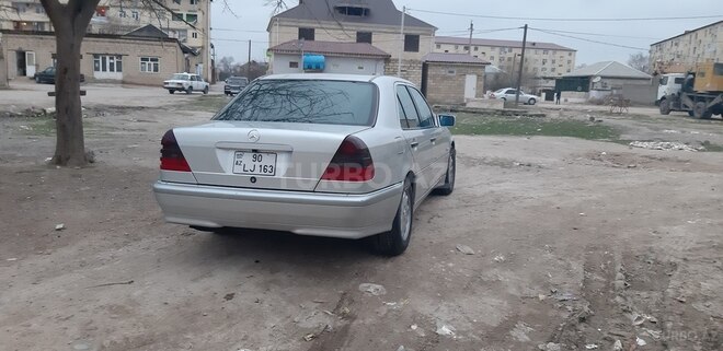 Mercedes C 240 1998, 335,000 km - 2.4 l - Salyan
