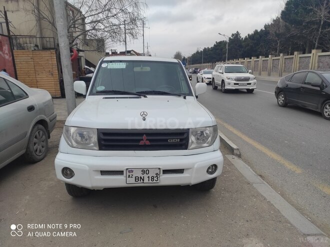 Mitsubishi Pajero io 1999, 248,000 km - 1.8 l - Bakı