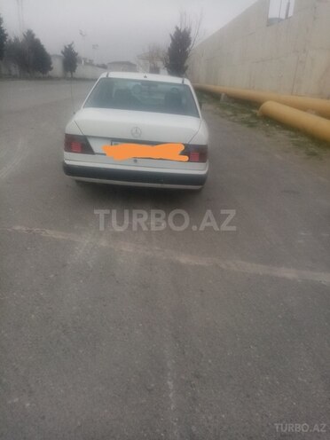Mercedes E 200 1987, 5,213 km - 0.2 l - Bakı