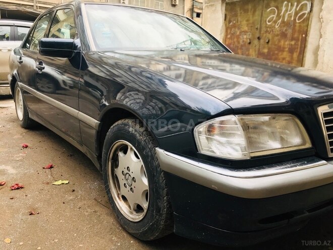 Mercedes E 230 1997, 168,000 km - 2.3 l - Bakı