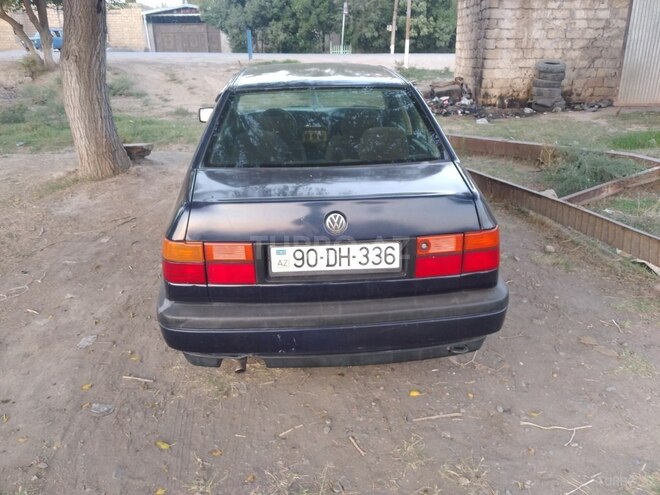 Volkswagen Vento 1994, 158,000 km - 1.8 l - Sabirabad
