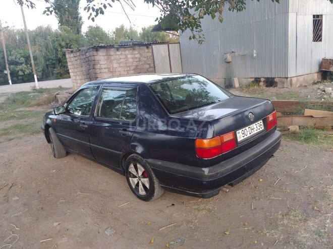 Volkswagen Vento 1994, 158,000 km - 1.8 l - Sabirabad