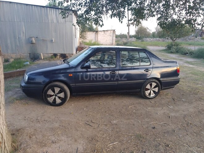 Volkswagen Vento 1994, 158,000 km - 1.8 l - Sabirabad